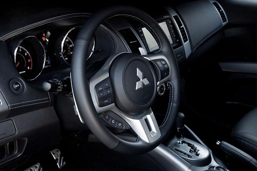 2010-mitsubishi-outlander-5.jpg