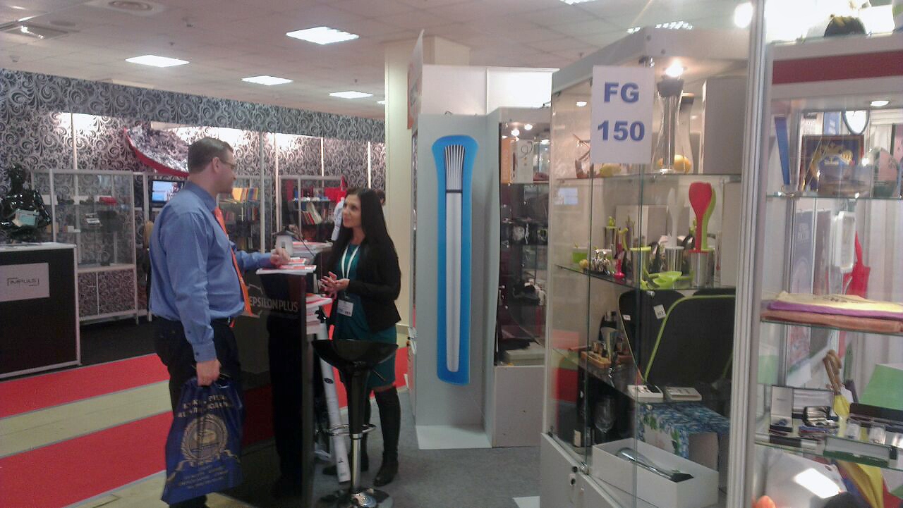 xindao_stand1.jpg