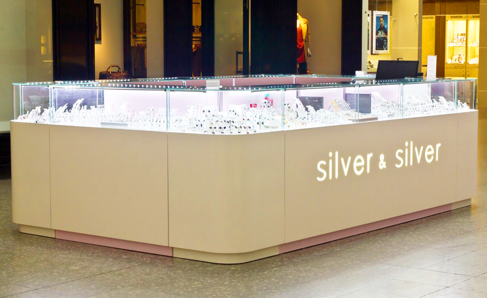 MIeGAotkrytiie-salona-Silver--Silver_1.jpg
