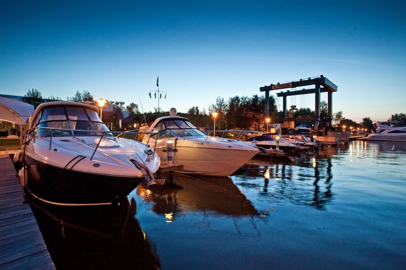 yachtclub.jpg