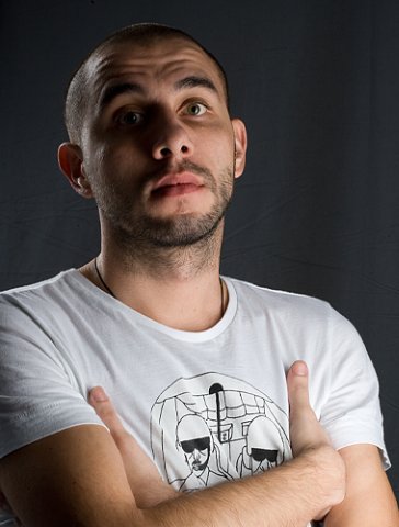 aram02.jpg