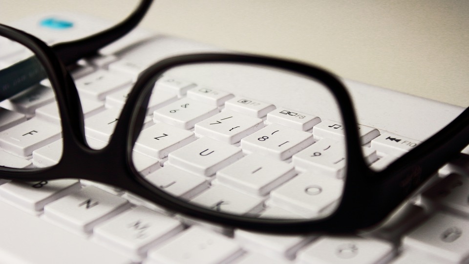 glasses-2211445_960_720.jpg