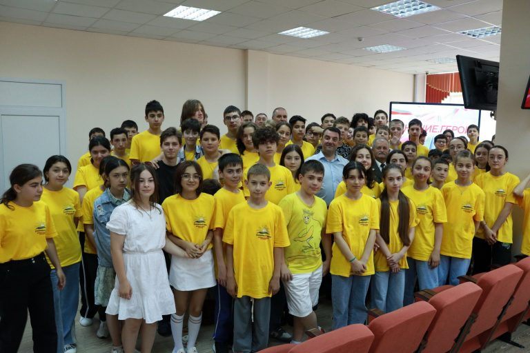 znanie geroi_professor-kbgu-anzor-dikinov-7-768x512