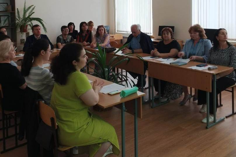 kruglyj-stol-o-nauchnom-volonterstve-2