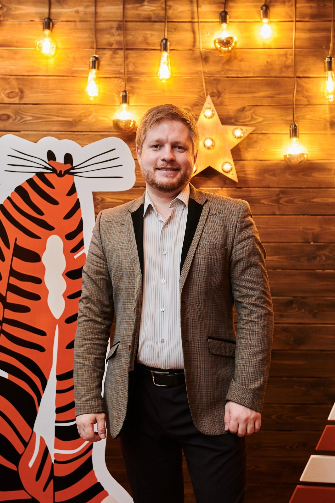 ���? ? ����