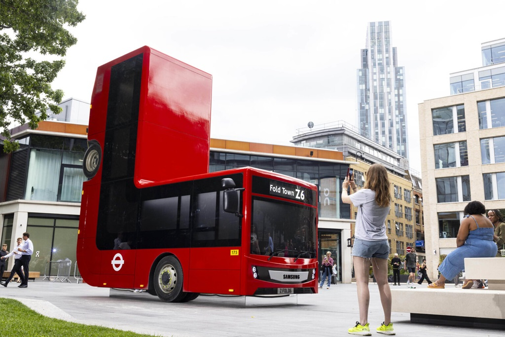 samsung-fold-bus-4