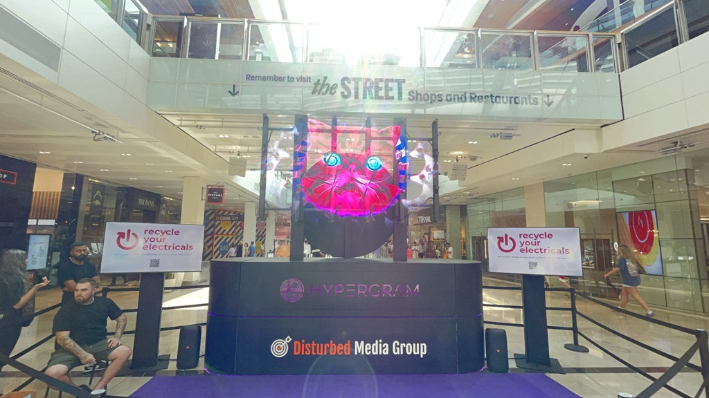 Holographic cat promotes electricals recycling at Waterloo Station
