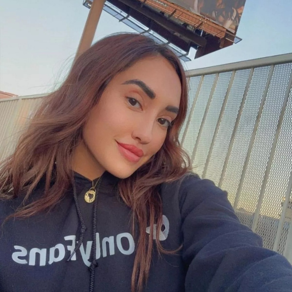 OnlyFans-model-spends-?8000-a-month-on-raunchy-billboard-through-City-of-Sin-to-rake-in-the-cash