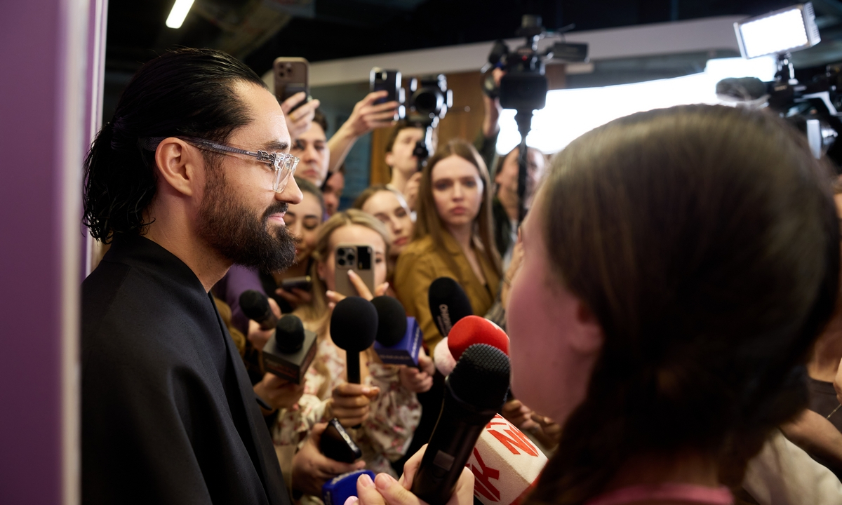 10 04   Awards_9999_338