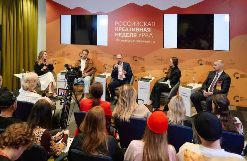 photo_5289827879946939739_x