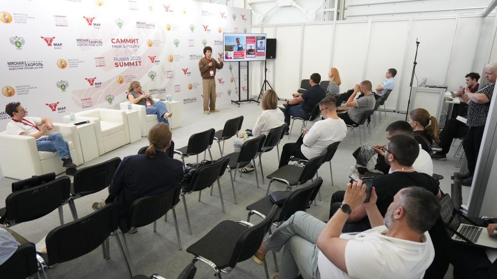 photo_5348506105396983409_y