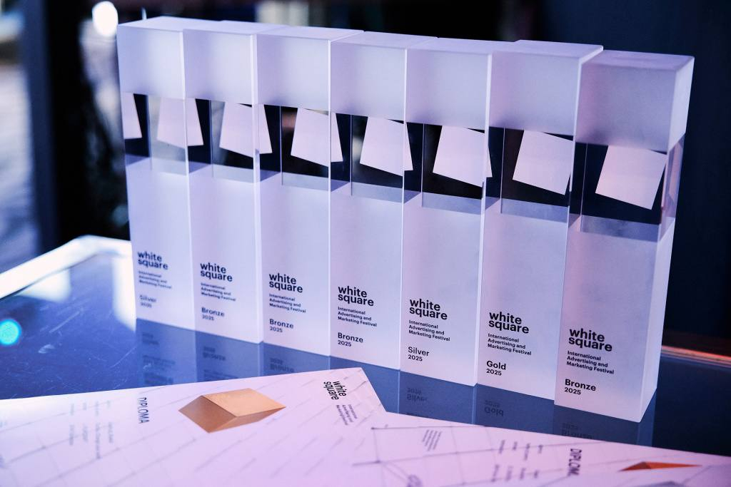 photo_5368632807477342802_y