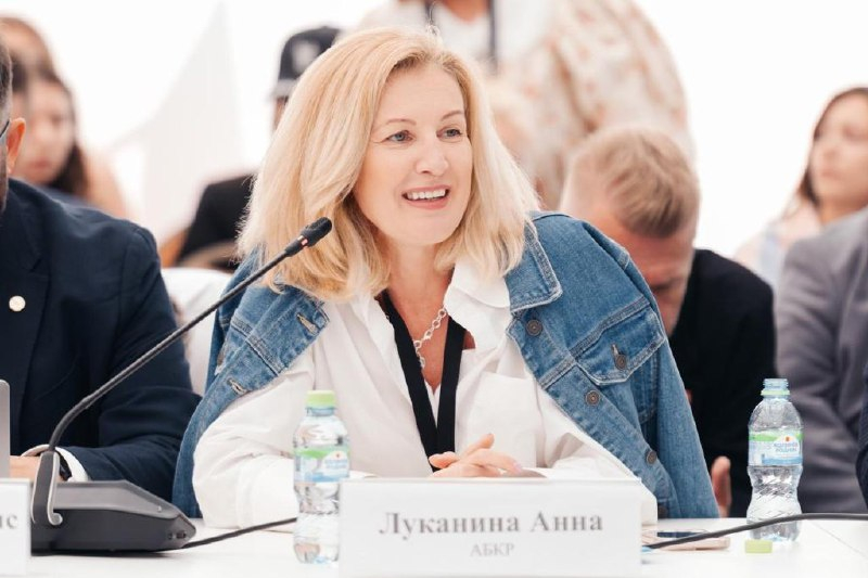 photo_5377641260862533978_x