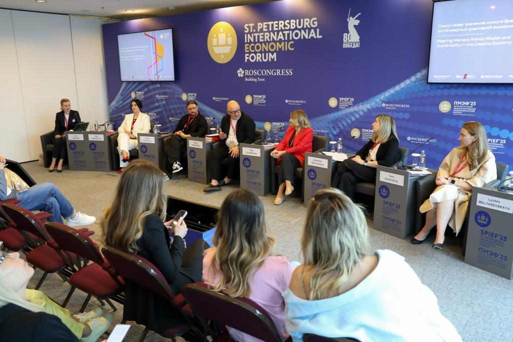 photo_5413618763087081901_y