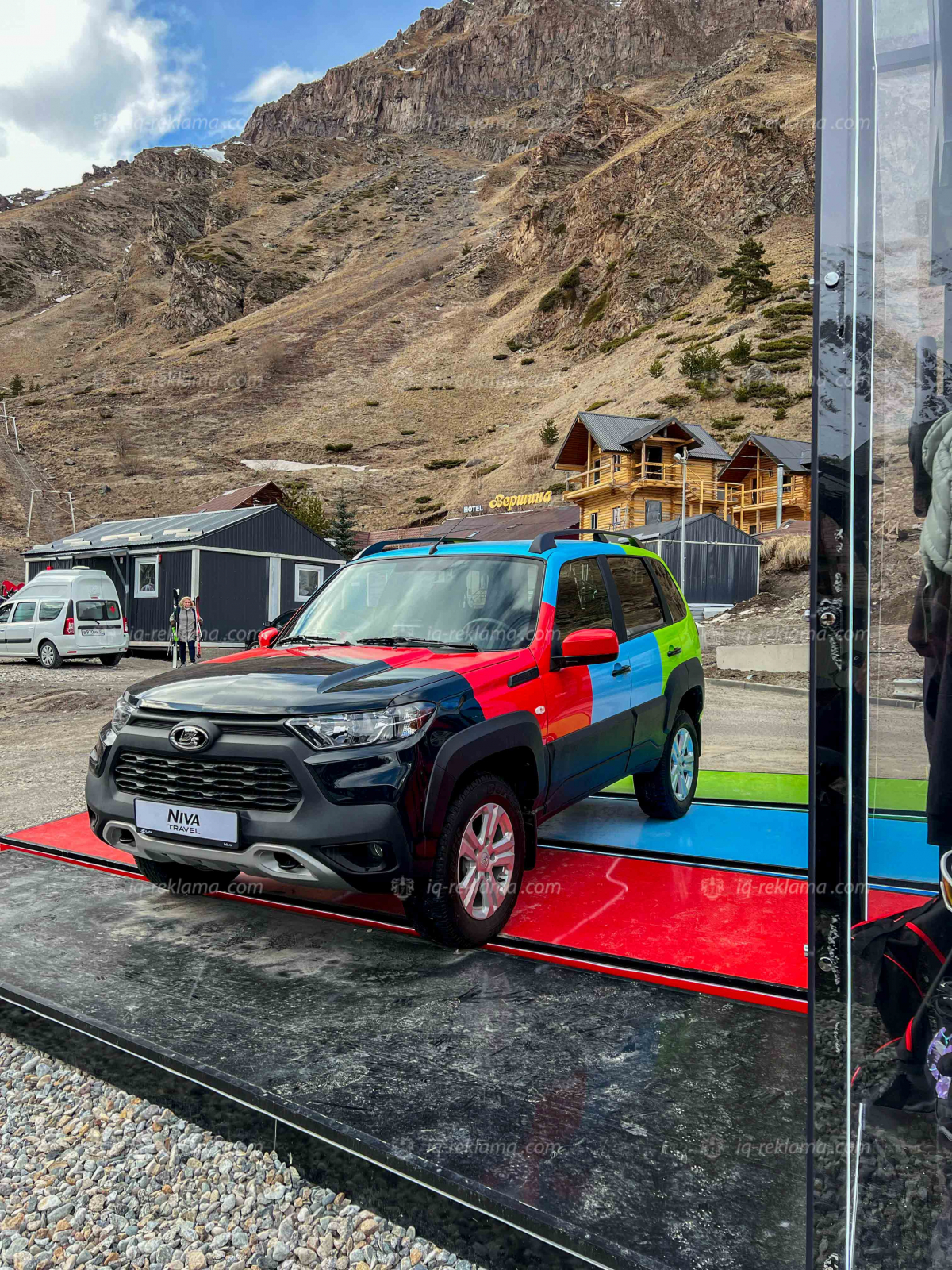 eksponirovanie-avtomobilja-LADA-Niva-Travel-na-kurorte-Elbrus 3 JPG