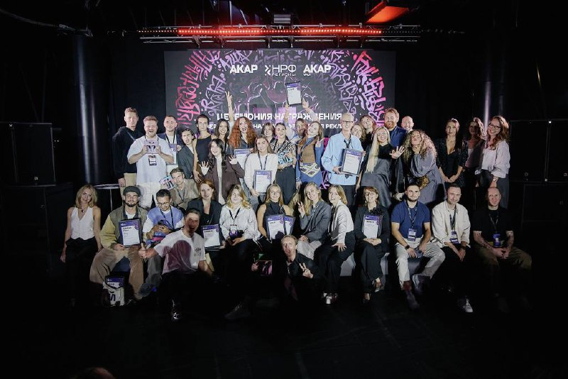 photo_5381961675839763786_x