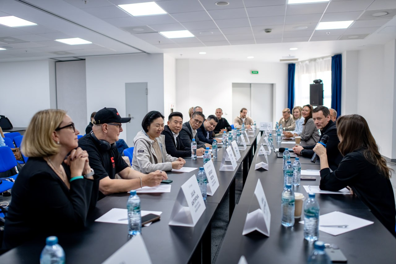 photo_5413327113332847450_y