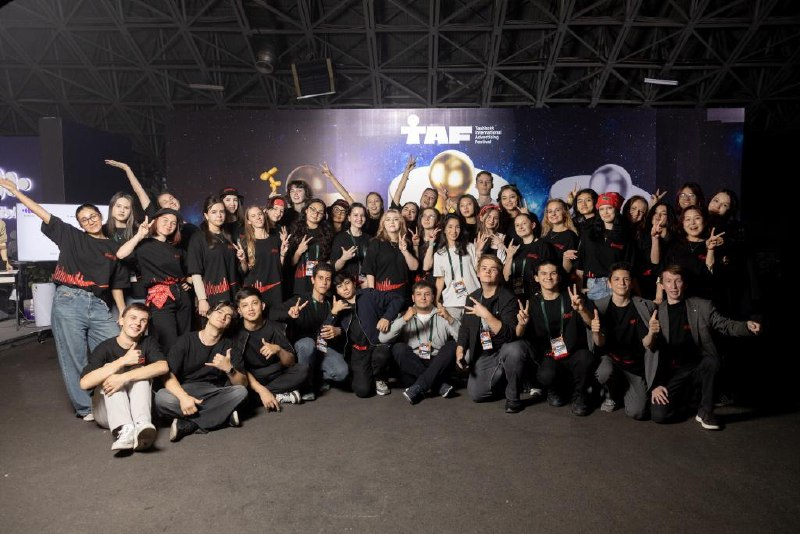 photo_5433780022474308071_x