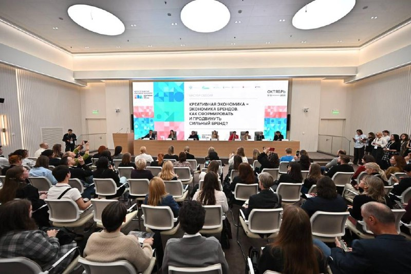 photo_5435949569369306319_x