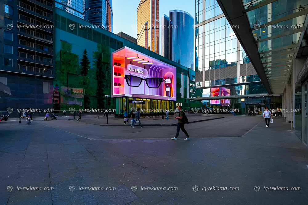 naruzhnaya-reklama-mediafasad-v-3D-media-kube-Catcher-1-fotor