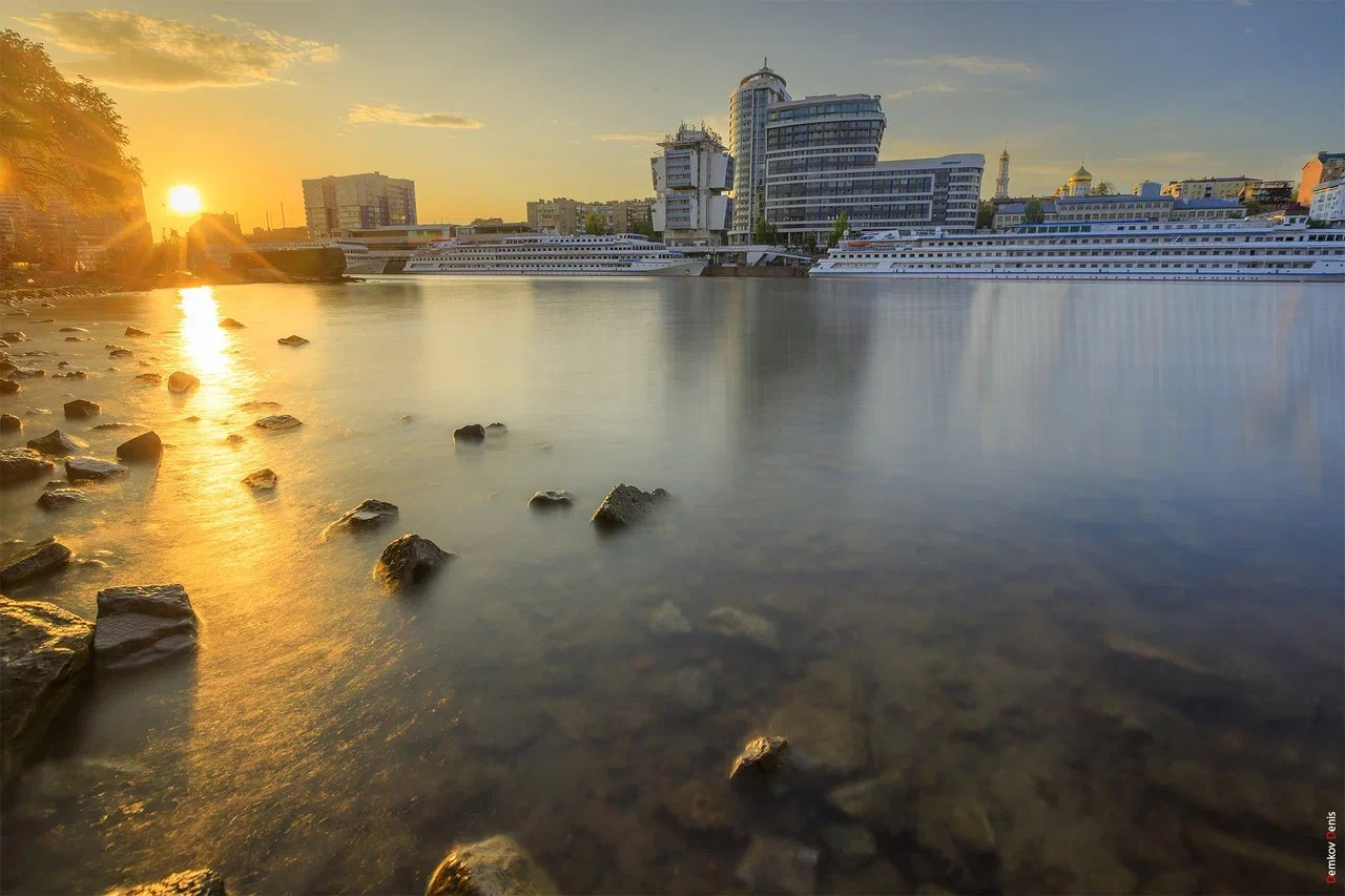 photo_5849390207982046151_y