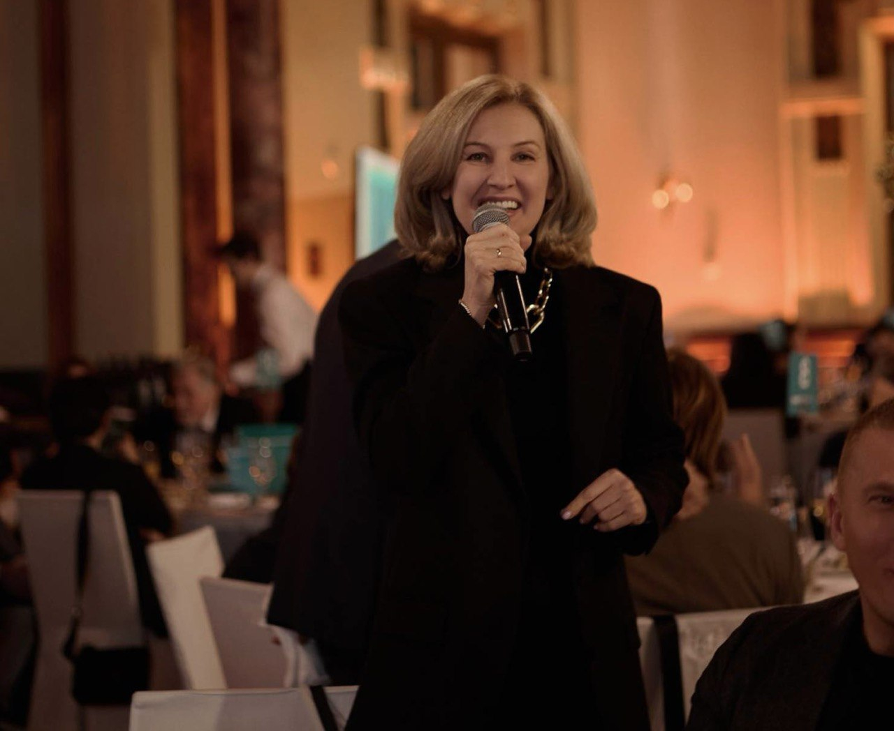 photo_5361710595805220273_y